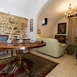 Relais Passamonte & Кьярамонте-Гульфи