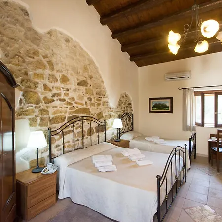 Relais Passamonte & *