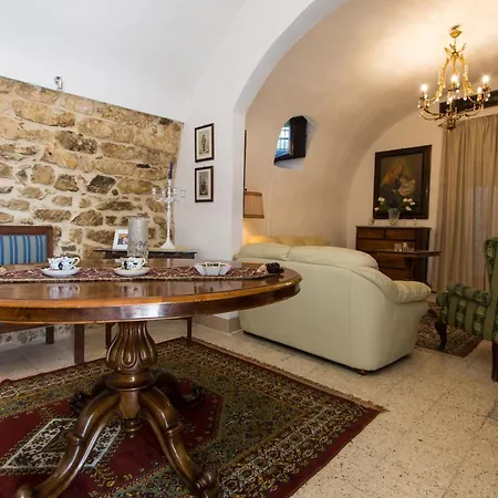 Relais Passamonte & קיארמונטה גולפי