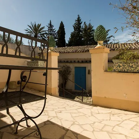 Passamonte & Farm stay Chiaramonte Gulfi