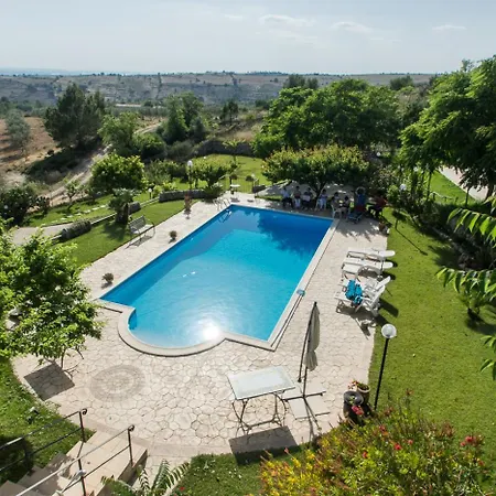 בית חווה Relais Case Passamonte Resort & Rooms