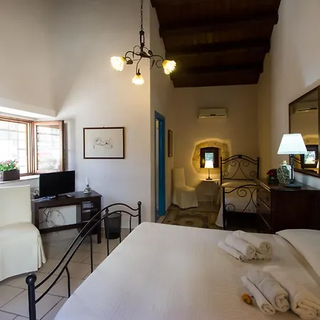 בית חווה Relais Passamonte & *